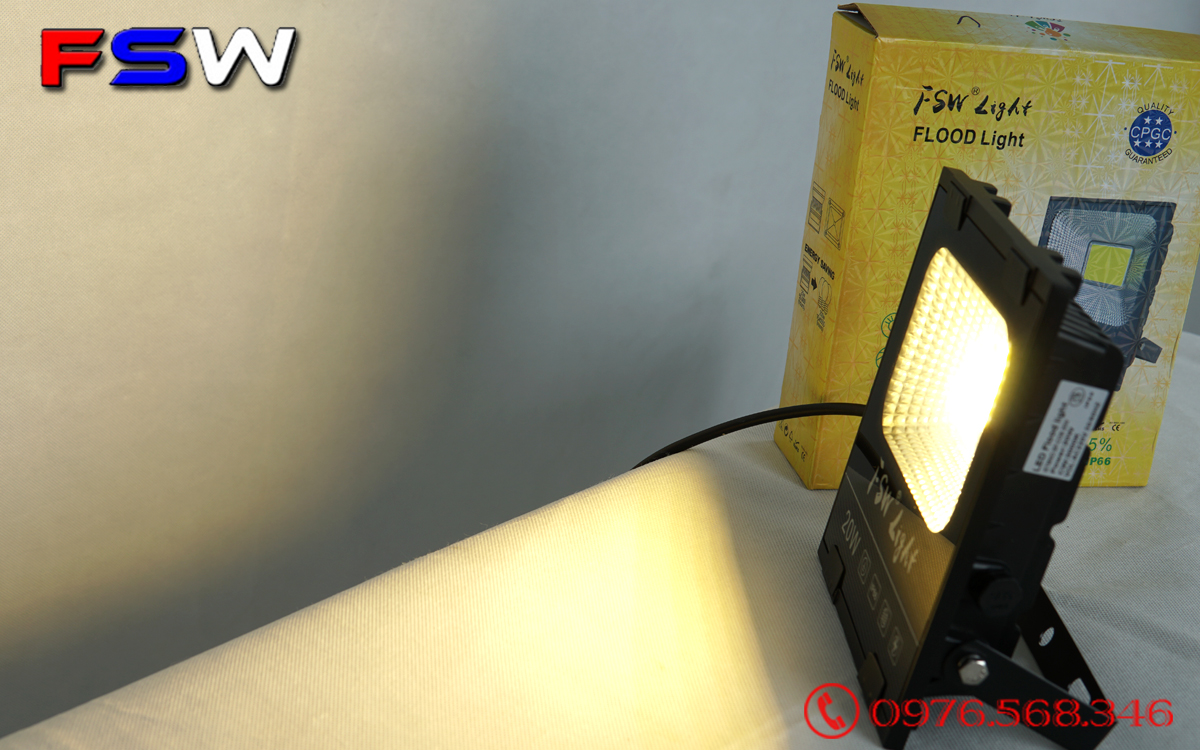 Đèn pha FSW 20W| đèn pha led ánh sáng vàng