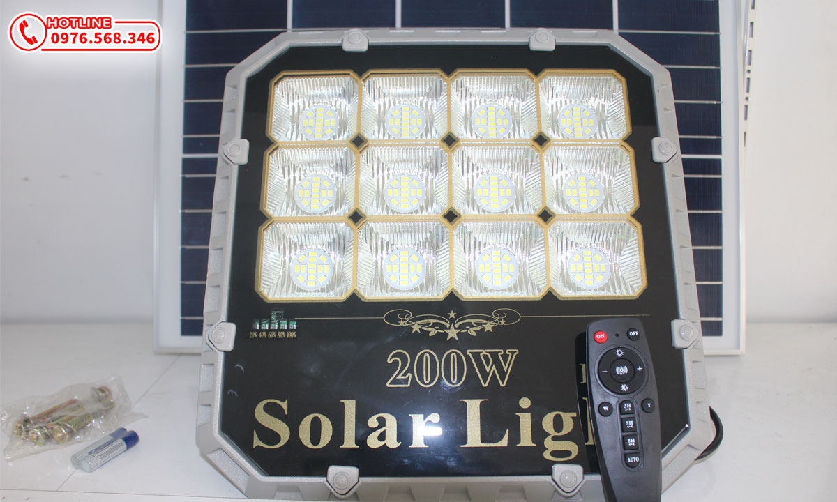 Đèn pha năng lượng mặt trời 200w cao cấp Roiled RPF-200w