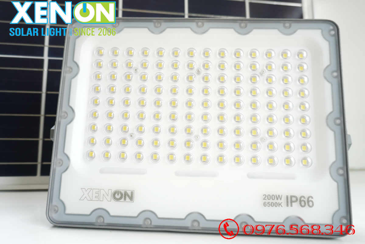 Đèn pha năng lượng mặt trời Xenon Deluxe DL200W