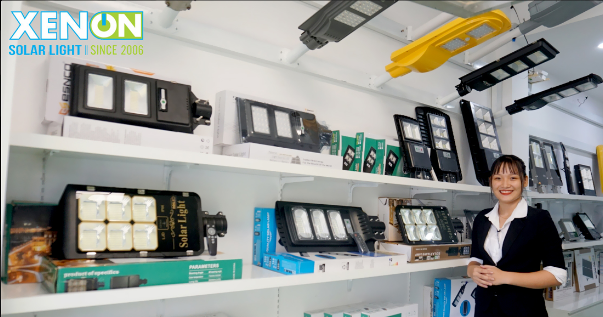 💡 Bảng Giá Đèn Pha NLMT 100W Mới Nhất Tháng 12/2025